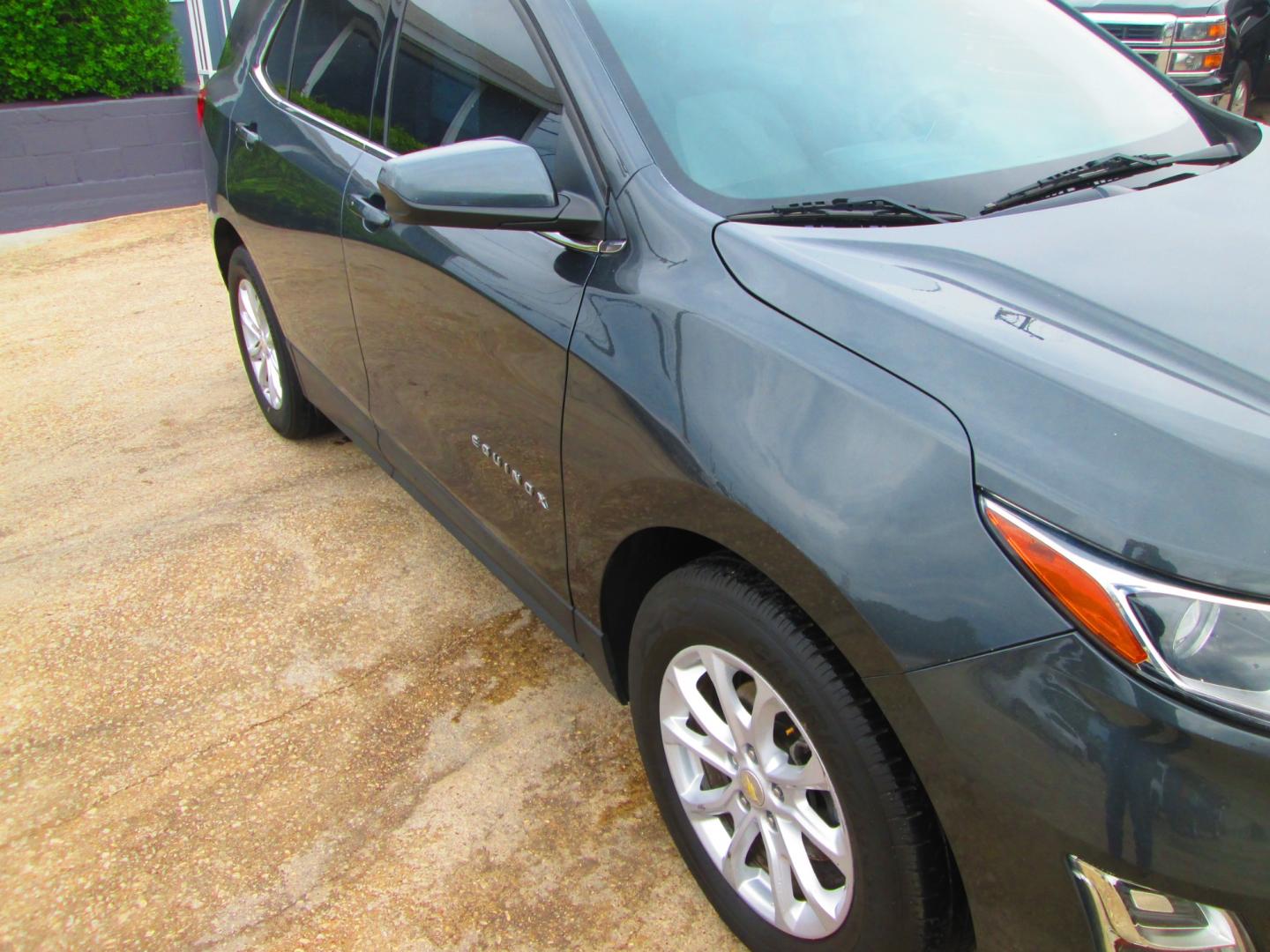 2019 GRAY Chevrolet Equinox (3GNAXKEV6KL) , located at 1815 NE 28th St., Fort Worth, TX, 76106, (817) 625-6251, 32.795582, -97.333069 - Photo#2